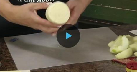 Կինը խնձորի կտորը փաթաթեց խմորի մեջ. տեսեք` արդյունքում ինչ հրաշալի բան ստացվեց (տեսանյութ)