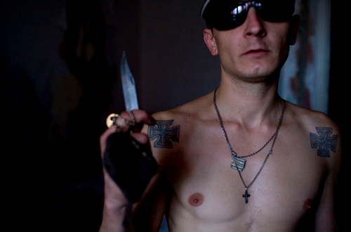 Զգույշ, դաջվածք է. ինչպե՞ս երեխային հեռու պահել «քրեական» անձանցից