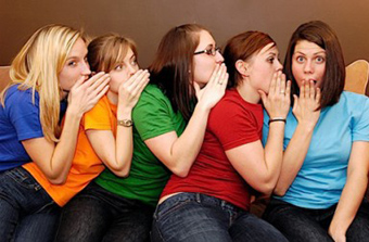 Կանայք և բամբասանքը